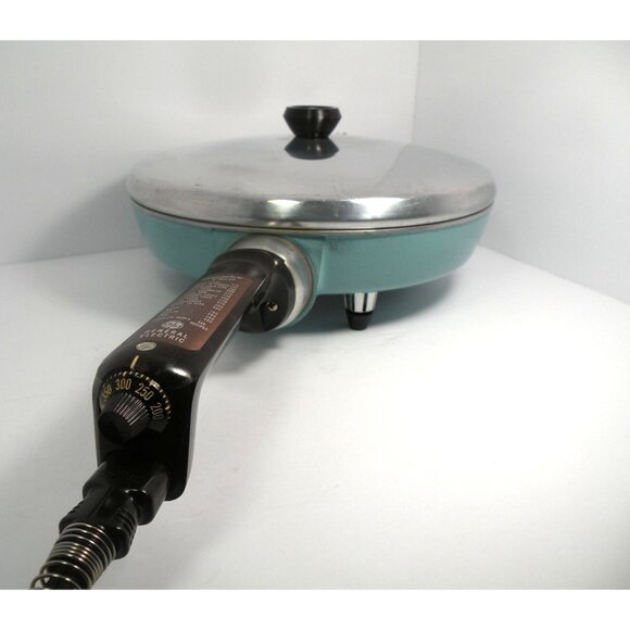 Vintage General Electric Electric Skillet With Lid Adjustable Heat Control Alumi - Picture 6 of 16